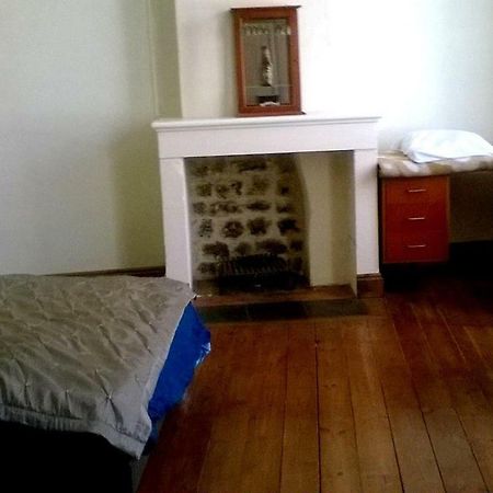 La Maison De L'Aubepin Saint-Savinien Екстер'єр фото