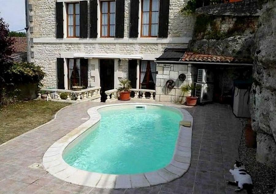 La Maison De L'Aubepin Saint-Savinien Екстер'єр фото